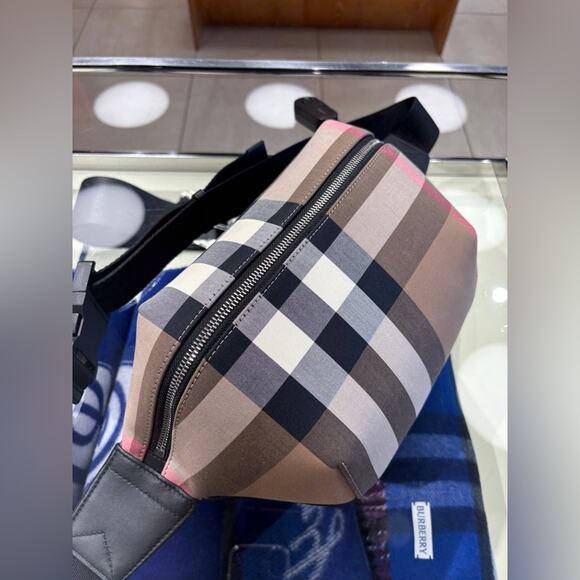 Burberry House Check Bum Bag Taupe Brown - Picture 4 of 5